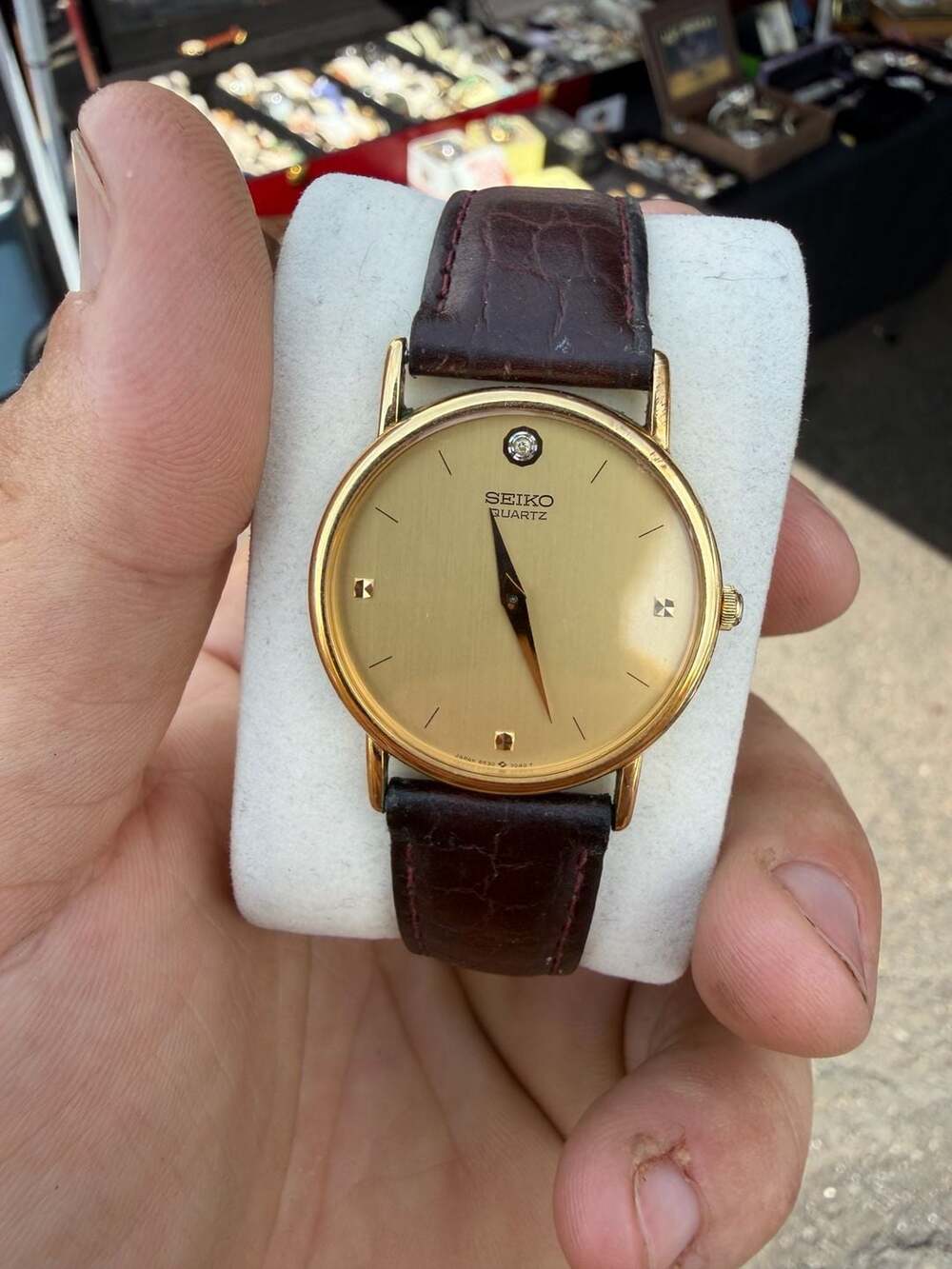 Vintage Seiko Quartz 6530-7009 Gold-Tone Dress Watch with Diamond Marker - Picture 2 of 5